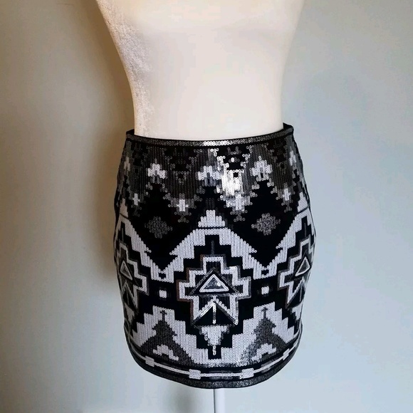 Express Dresses & Skirts - Express Sequin Axtec Stretchy Mini Skirt S…